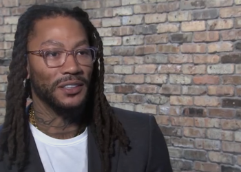 Chicago Son Derrick Rose Gets No. 1 Jersey Retirement at United Center