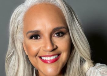 Jayne Kennedy Visits Chicago on Book Tour, Reflects on Breaking Barriers, Faith, and Journey in Her New Memoir “Plain Jayne”